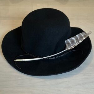 NWT Brooks Boswell Felt Wool Hat with Feather Size S Black